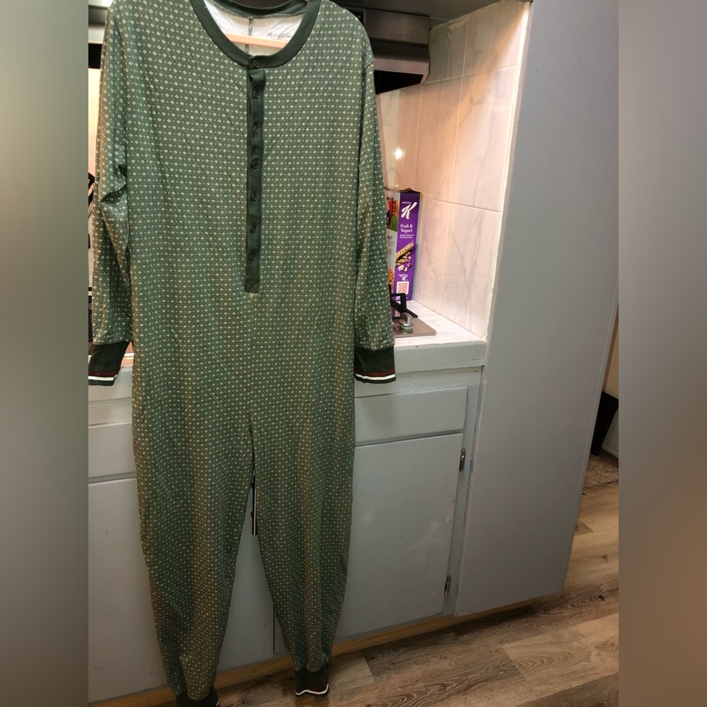 Mens size LARGE